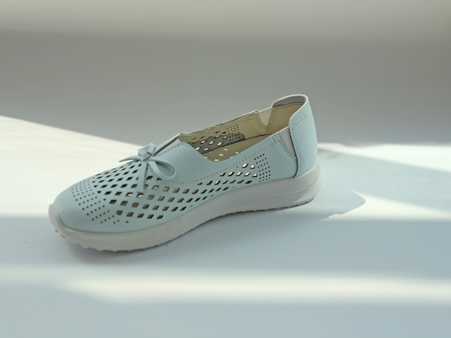 EA0926 - Image 4