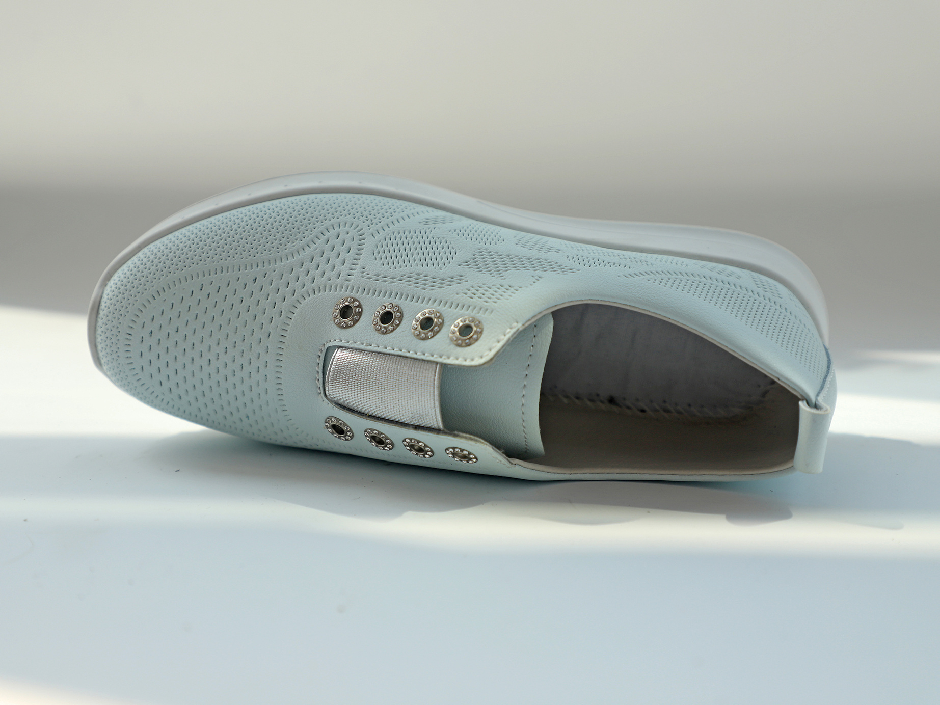 EA0924 - Image 6